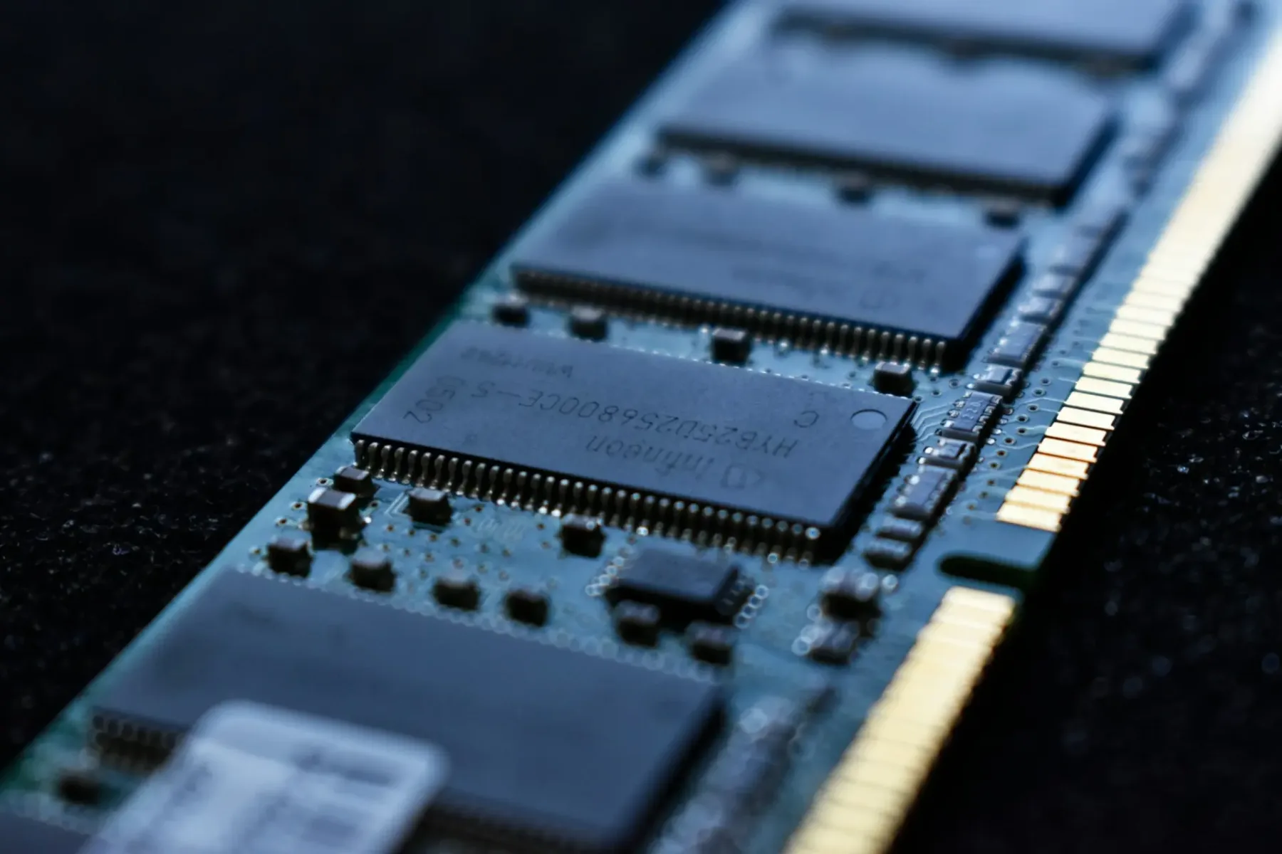 Les prix des composants informatiques explosent